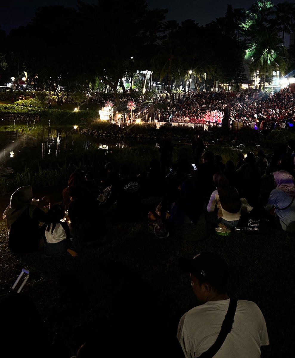 pwrittyss's tweet photo. seharian di blok m lagi, lagi, lagi

bahkan minggu ini udh 2 kali ke winglok😫 https://t.co/4EYlYoP6QS