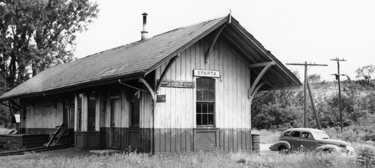 BeytienJoshua's tweet photo. 7-23-50 

Credit: John F. Minke III 

#1950s #vintage #blackandwhitephotography #TRAIN #station #depot 

These three stations were once part of the Morris County Central line between 1974 and 1980, plus some of the flag stops of the Susquehanna branch. https://t.co/GOWHxOghxT