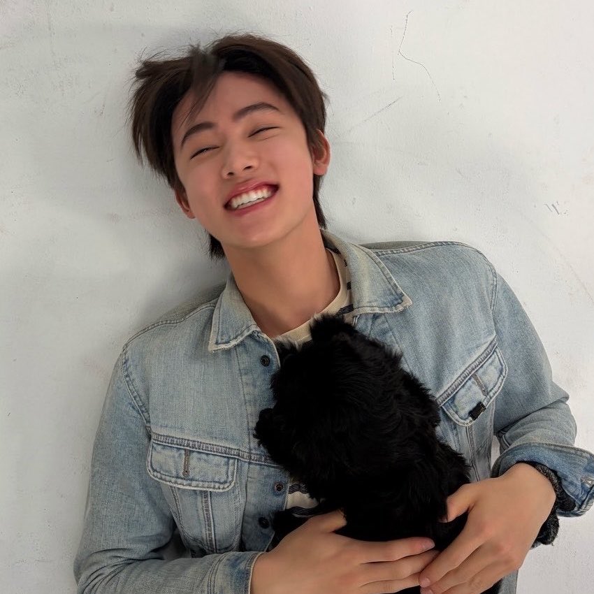 1oveom's tweet photo. 강아지와강아지 https://t.co/seQ5R8WNb3