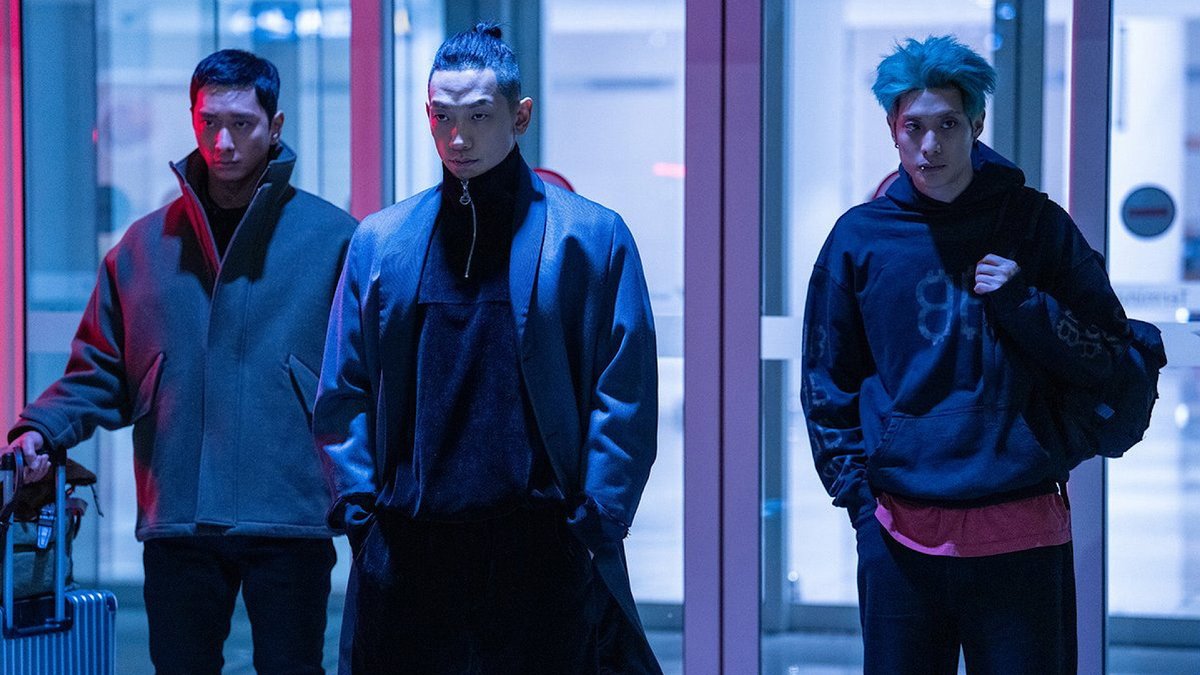 chaiteacha's tweet photo. 『ブラッドハウンド2』闇賭博グループと闘う続編。強敵RAIN（ピ）の登場、前作より血みどろで痛々しい、狂気のデスマッチ。ゴヌサイドに新しい仲間の気配がなくて、前作で出会った人たちへの寂しさ募る。再登場（敵）が中途半端。この先、普通に暮らせるのか…？ワンパターンにならないかも少し心配。 https://t.co/JpBrVGvOaG