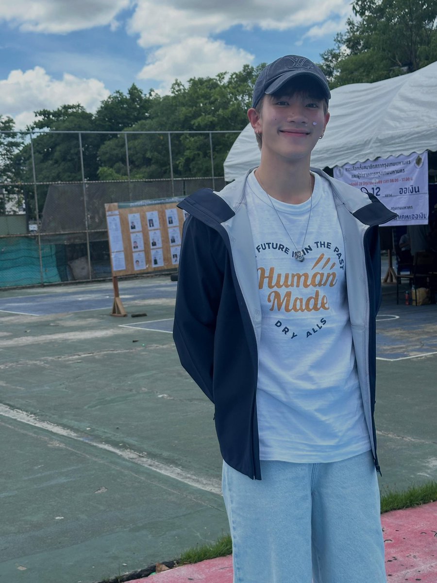gboyyyyypx's tweet photo. แม่ปุ๋ยมาลงวันนี้น้องโฟ้ดไปเลือกตั้งผู้ว่ากทมคับ แต่งตัวน่ารักมากเย้ยยยยย❤️

#Fourthnattawat #โฟร์ทณัฐวรรธน์ https://t.co/Th9s9TGAhP