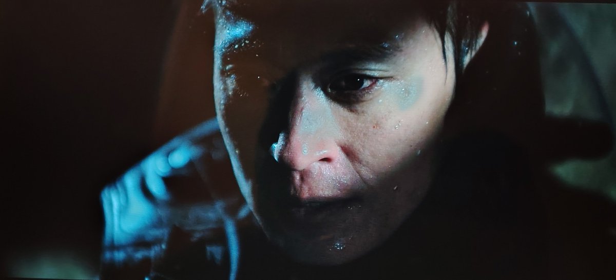 RigelblueBeta's tweet photo. Appeared in ep2. Good start for #AgentKimReactivated 👍👍👍

#김성규 #KimSungKyu #キムソンギュ #金成圭
#모범택시3 #taxidriver3 #고작가
#thekingofpigs #oneordinaryday #hansan #noryang #kingdom #thegangsterthecopthedevil #apieceofyourmind #김부장
#AgentKimReactivated https://t.co/9FTE9IEUBC