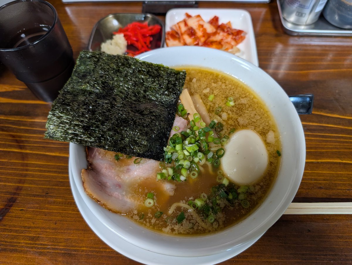 Turtle_56Rider's tweet photo. お昼前は満席だからと思い、昼過ぎに合わせてツイ寄ってしまう😅
ラーメン🍜は不思議だ🤭 https://t.co/N5R6AiJQbv