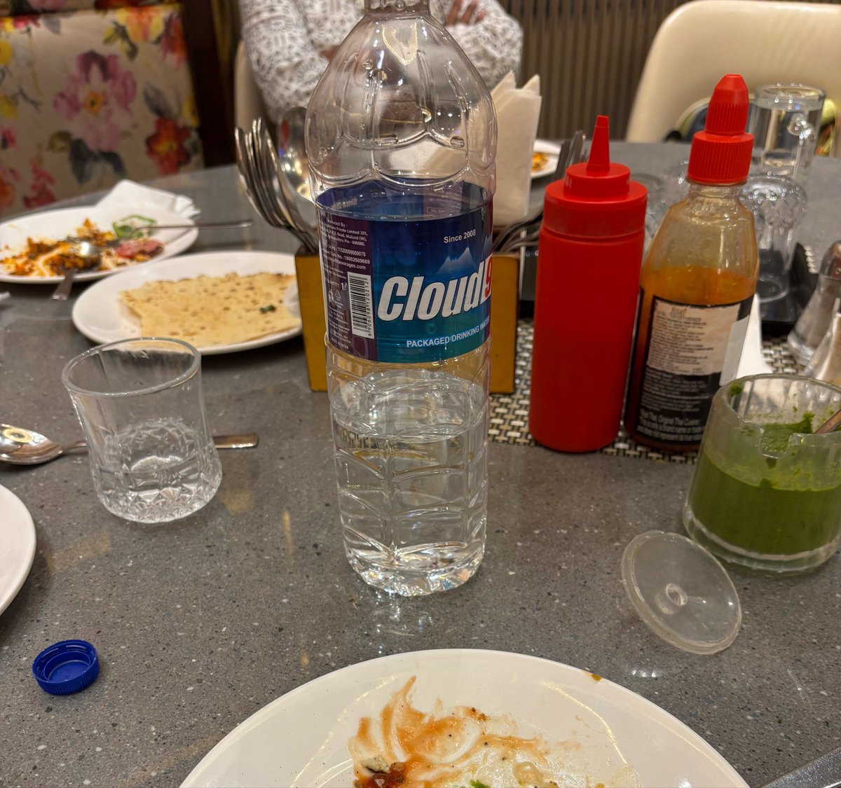 RaskarRahul96's tweet photo. Celebrated my birthday at Achija, Vashi. Great food, but only complimentary packaged water bottles were served—no RO drinking water was offered. As per FDA Maharashtra’s directions, restaurants should provide free potable water, with bottled water only on request. @Tukaram_IndIAS https://t.co/Z7QGhAmEkn