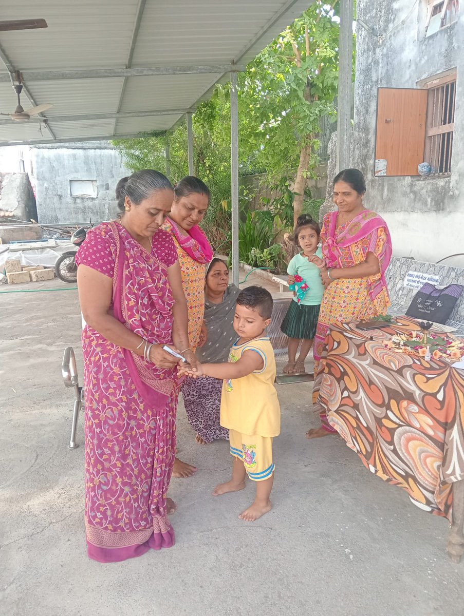 Tho_Vanthali's tweet photo. @collectorjunag @JunagadhTeam @KanzaPhc @InfoJunagadhGoG @JunagadhRc97944 @NHMGujarat @HealthDeptGuj આજ રોજ અર્બન વંથલી ખાતે #પોલિયોબુથઓપનિંગ કરવામાં આવ્યું. તેમાં પદાઅધિકારીઓ દ્વારા પોલિયો ના ટીપા પીવડાવવામાં આવ્યા. #પોલિયોબુથઓપનિંગ #PolioIec #PolioAwerness #HEALTHEDUCATION #HEALTHFORALL https://t.co/HUBk4e9DDK