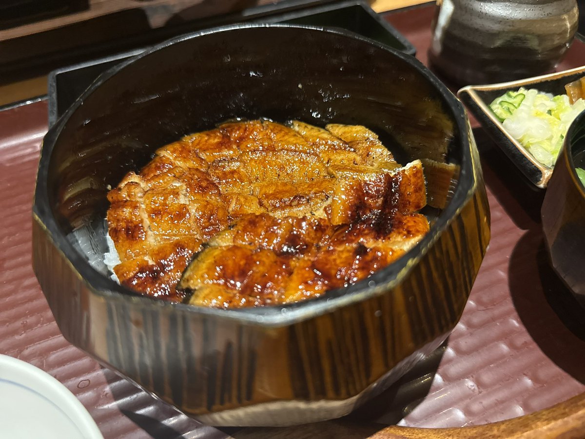 39_h2o's tweet photo. うなぎおごりきちゃ😻 https://t.co/08zHTcu4VL