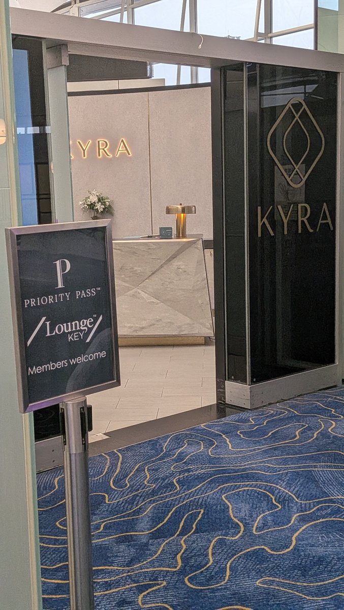 KYRA Lounge 40ゲート側