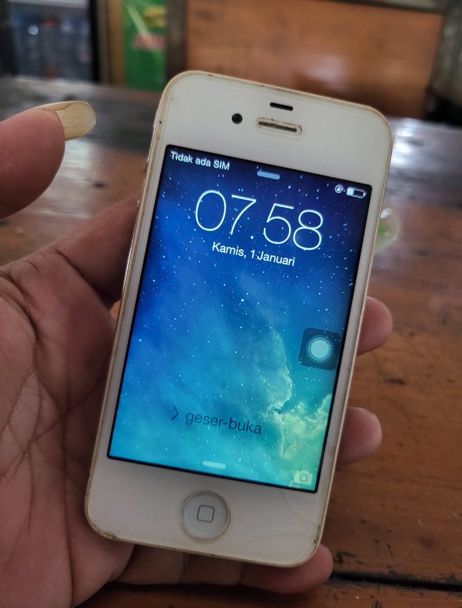 dyrav_'s tweet photo. iPhone 4G 16GB for digicam

220rb

tes kartu XL gk mau baca anggap wifi only
Ios 7.1.2
icloud nyantol
Lcd original
Baterai awet
Tombol volume ok 
Touchscreen lancar
Kamera d/b jernih
Wifi ok  
Spiker, mic, getar ok

minus : tombol on off g bs
kel unit&amp;kabel charger
#jualiphone https://t.co/7TYJinF7ul