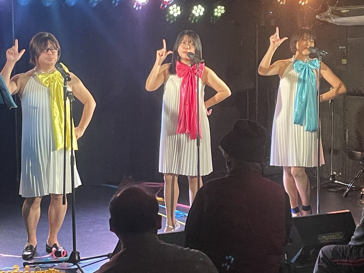 RyoNissaka's tweet photo. 明日は月1恒例「懐メロRUSH!!」
なんと出演組数15組‼️
早い時間からの開催となりますが、懐かしみにいらしてください🎤

【～懐メロRUSH!!～】
6/29 (月) 17:10 op 17:30 st　
池袋 mono
予約￥3,000 当日￥3,500 / 女性のお客様￥2,000
出演：大塚郁実 / ドリルパープル / 村下小粒  / マヨイマイ 他 https://t.co/R29cJkVJtp