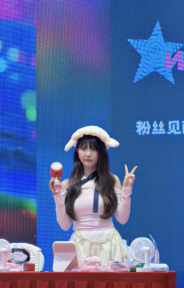 PuddIng_081216's tweet photo. 2026.06.19 shanghai
🫧
#WOOAH #우아  #MINSEO #민서 https://t.co/CmkSdgkwOK