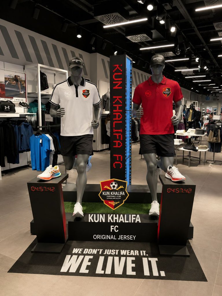 olisaemeka_G's tweet photo. 🚨BREAKING 

🔴⚫️ KUN KHALIFAT FC TAKING BRANDING TO ANOTHER LEVEL. 

🇳🇬 Npfl side 🔴⚫️ Kun Khalifat is set to launch a sportswear shop where their fans can get every type of sportswear all branded with KKFC logo. 

The KKFC ARINA is located at Otunbadi plaza, opposite imo state university main gate and would be open to the public soon.