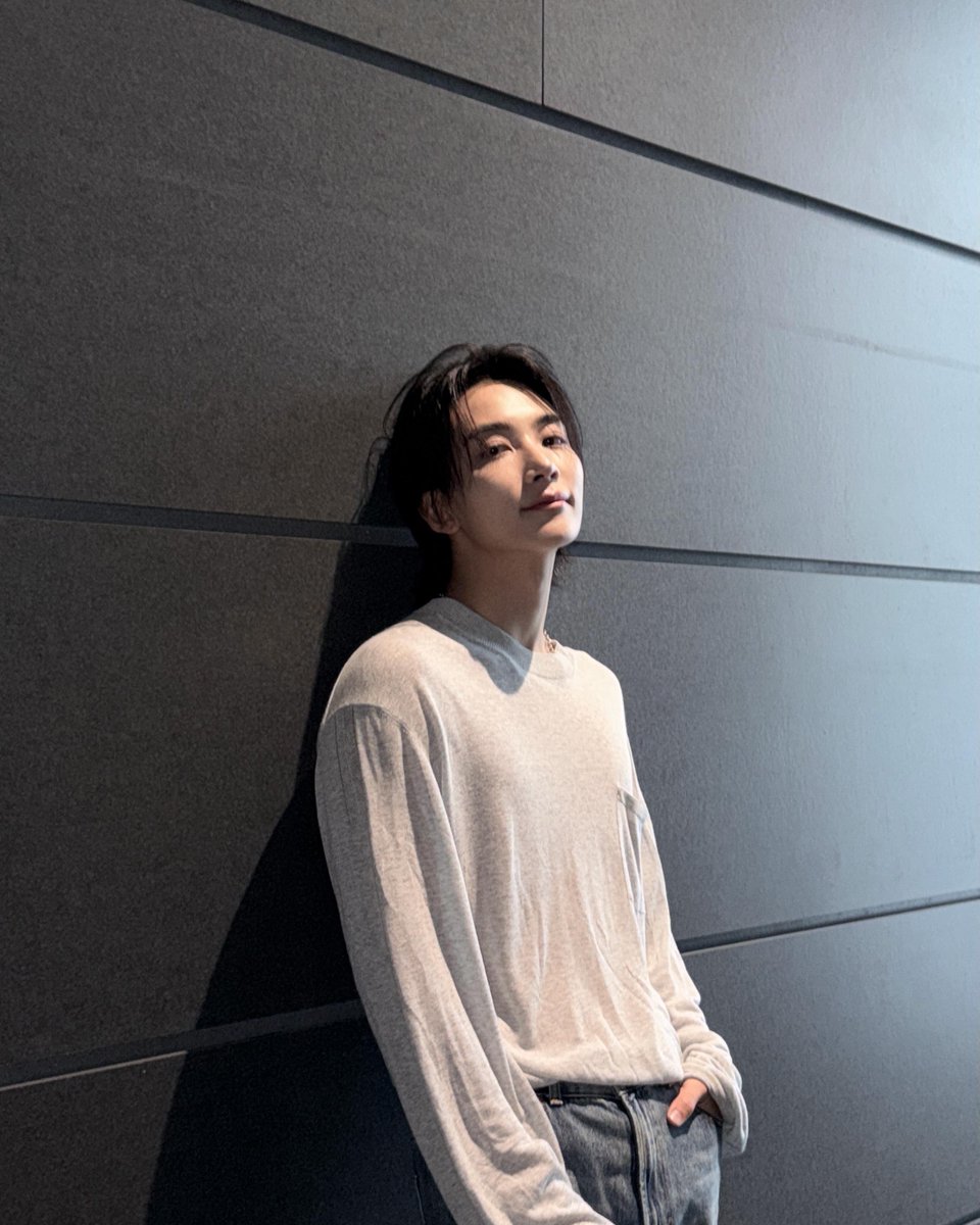 wonudupe's tweet photo. we've been getting a lot of contents from jeonghan ever since he was discharged HELL YEAAAAAAAAAH I LOVE MY LIFE https://t.co/wp21YDPeoX