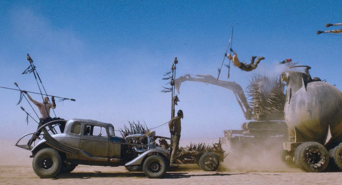 grigory_moiseev's tweet photo. What if Mad Max Fury Road was premiered just three years after The Road Warrior https://t.co/E4vCJotkoE