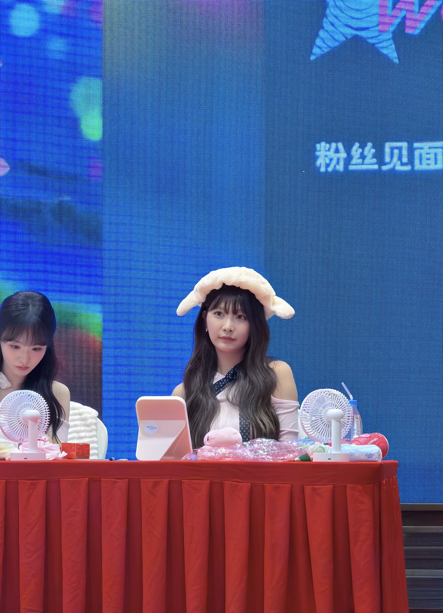 PuddIng_081216's tweet photo. 2026.06.19 shanghai
🐏
#WOOAH #우아  #MINSEO #민서 https://t.co/mxNgMoSKEn