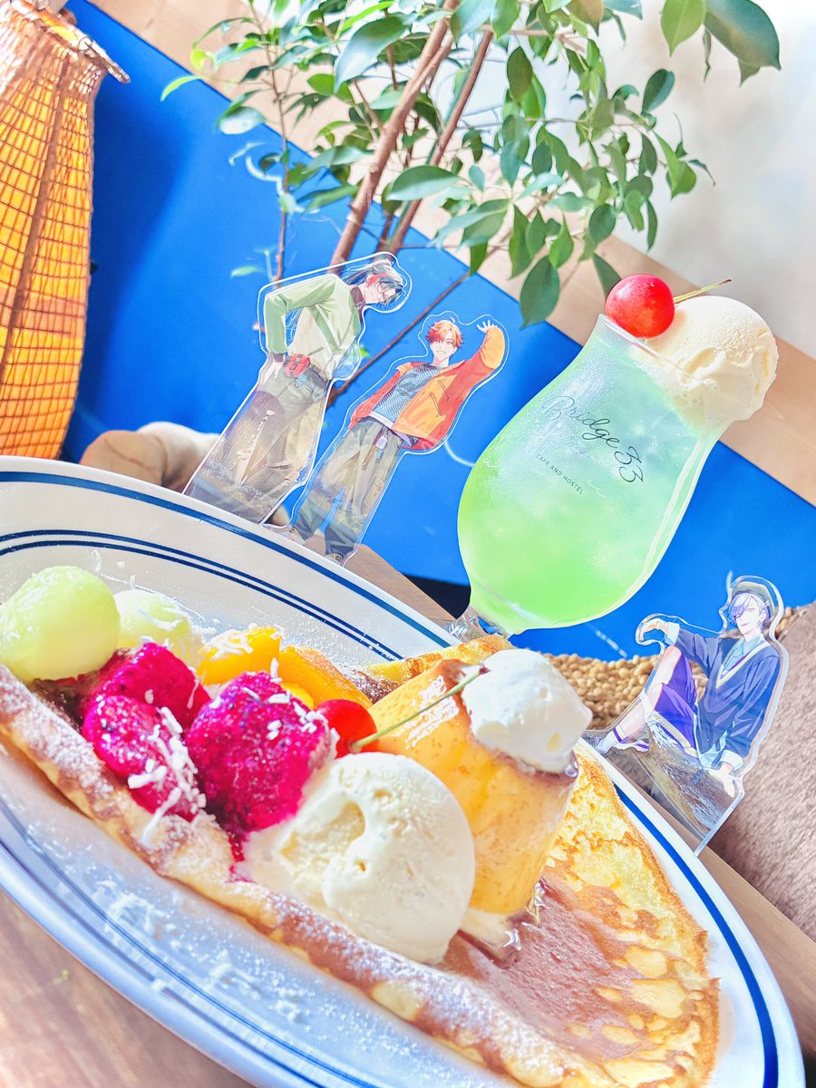 m_2020_k's tweet photo. 前から行きたかったお店やっと来れた♡
夏限定の南国クレープ🌴🌺.* https://t.co/gFxWQsvzjp