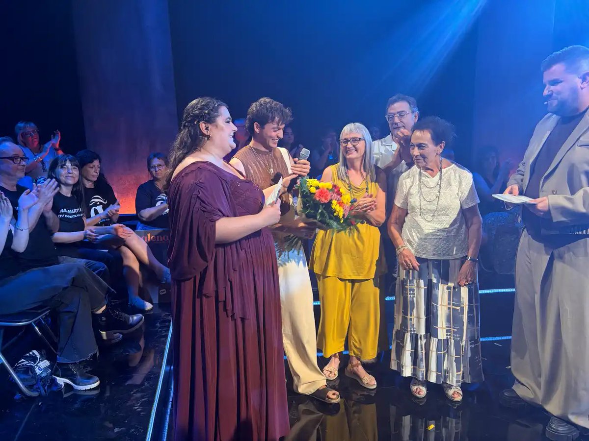 laxarxa's tweet photo. Pau Culleré és el guanyador de l’Alenada, el concurs de cançó d’autor!

Reviu la gala final a https://t.co/fJODT6IBff https://t.co/Yw8yTIygh4