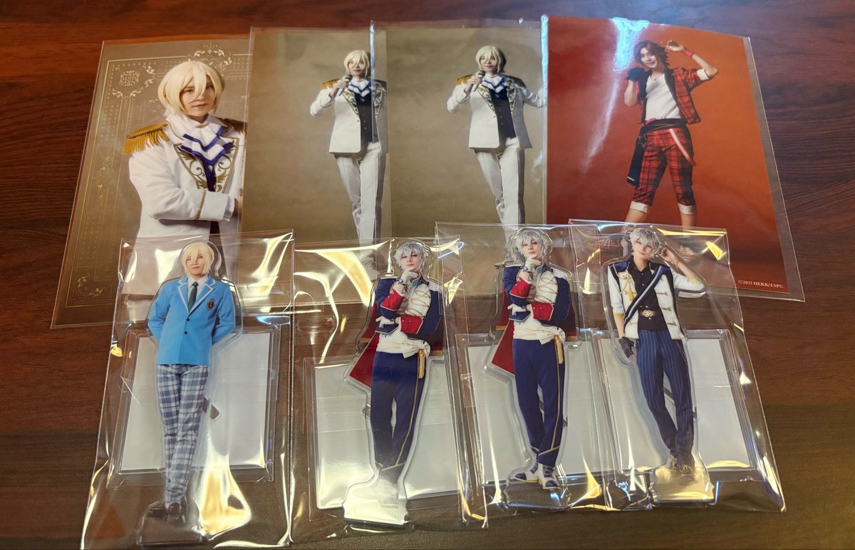 874mka's tweet photo. 【交換】あんステ 交換 返礼祭 アクスタ ランブロ

譲 桃李 真緒 嵐 英智 泉 レオ 英智

求 
アクスタ：真(どちらも)、レオ(返礼祭)
ランブロ：レオ💐、真(座り優先)

28日ソワレ前後現地交換可能
レオは友人分となります。
気軽にお声がけ下さい🙇🏻‍♂️ https://t.co/ng3zliau0m