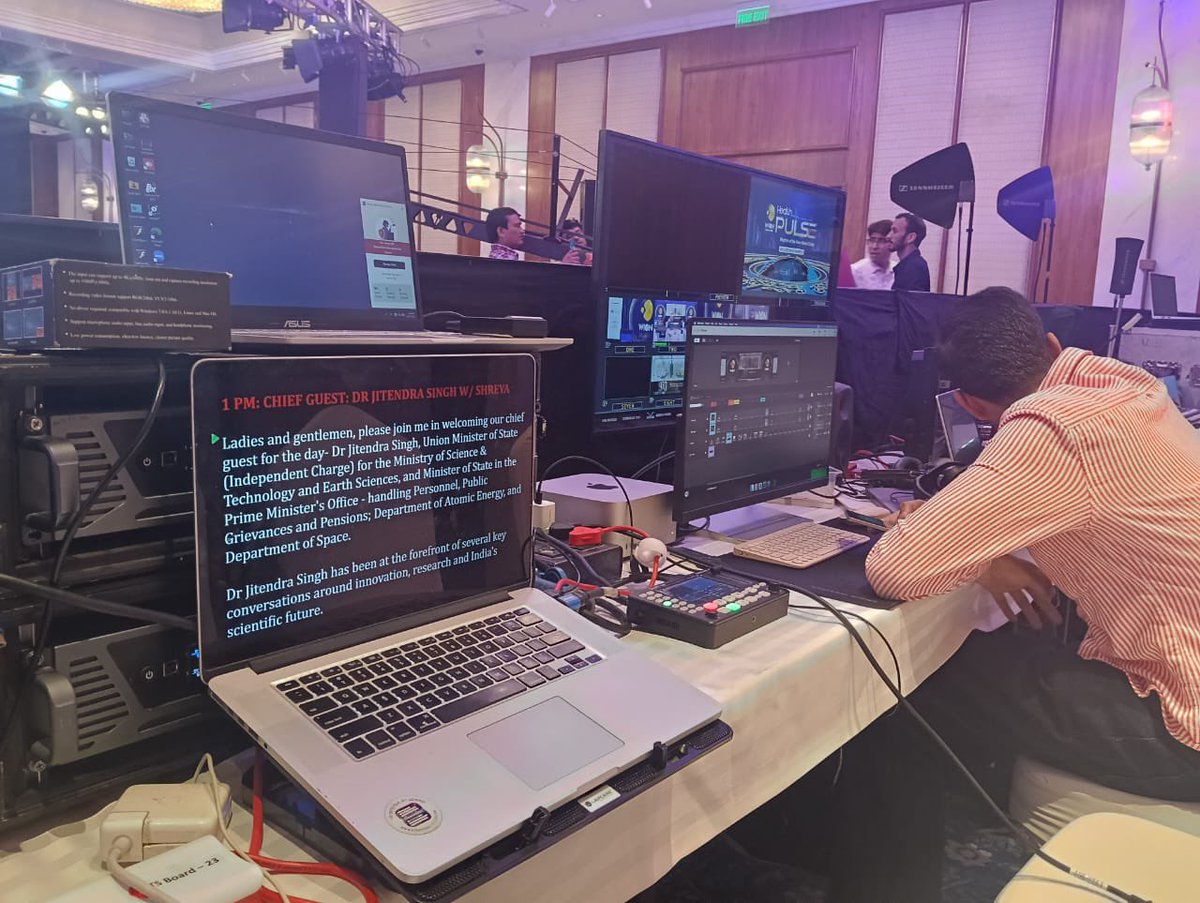 TeleprompterSo2's tweet photo. Proudly supported WION Health Pulse – Rhythm of the New Health Order with Professional Teleprompter Setup and an experienced Teleprompter Operator.

#WION #HealthPulse #Teleprompter #HealthcareSummit https://t.co/KtgcWTl06I