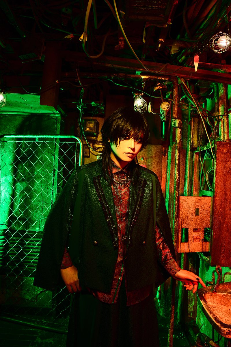 GOTCHAROCKA's tweet photo. 【最新情報】

GOTCHAROCKA新アーティスト写真解禁‼️

New Single
「睡 / 劇」
2026.08.05 wed Release!!

#GOTCHAROCKA https://t.co/g52PO5wlcR