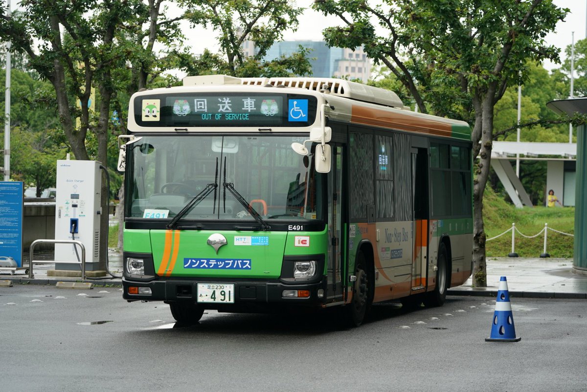 plus7's tweet photo. 🙇回送車🙇 https://t.co/ZvGhRcVJgc