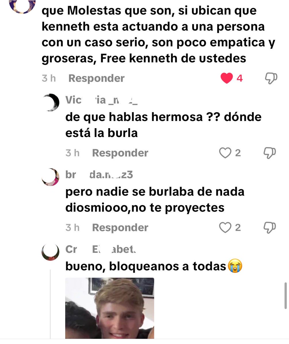 siuDual's tweet photo. Se burlan y todavía juran que no lo estaban haciendo ,lo peor es que revisando los perfiles TODAS son adultas 🫠,en lugar de reconocer el talento de KE se la pasan riéndose ,otra cosa por que siempre tienen que atacar a otras fans 🫩🫩🫪 https://t.co/IXndZKrbAO