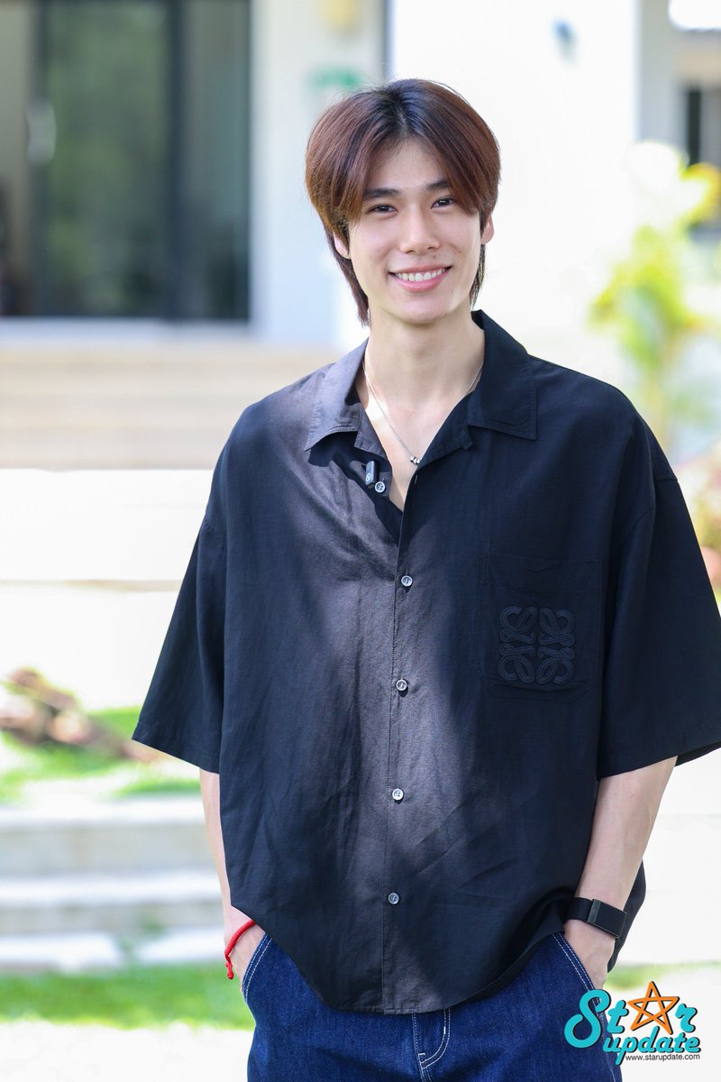 drarry_175's tweet photo. แล้วหน้าสดแบบไม่กลัวกล้องสื่อ55555 https://t.co/05KX80lcH4