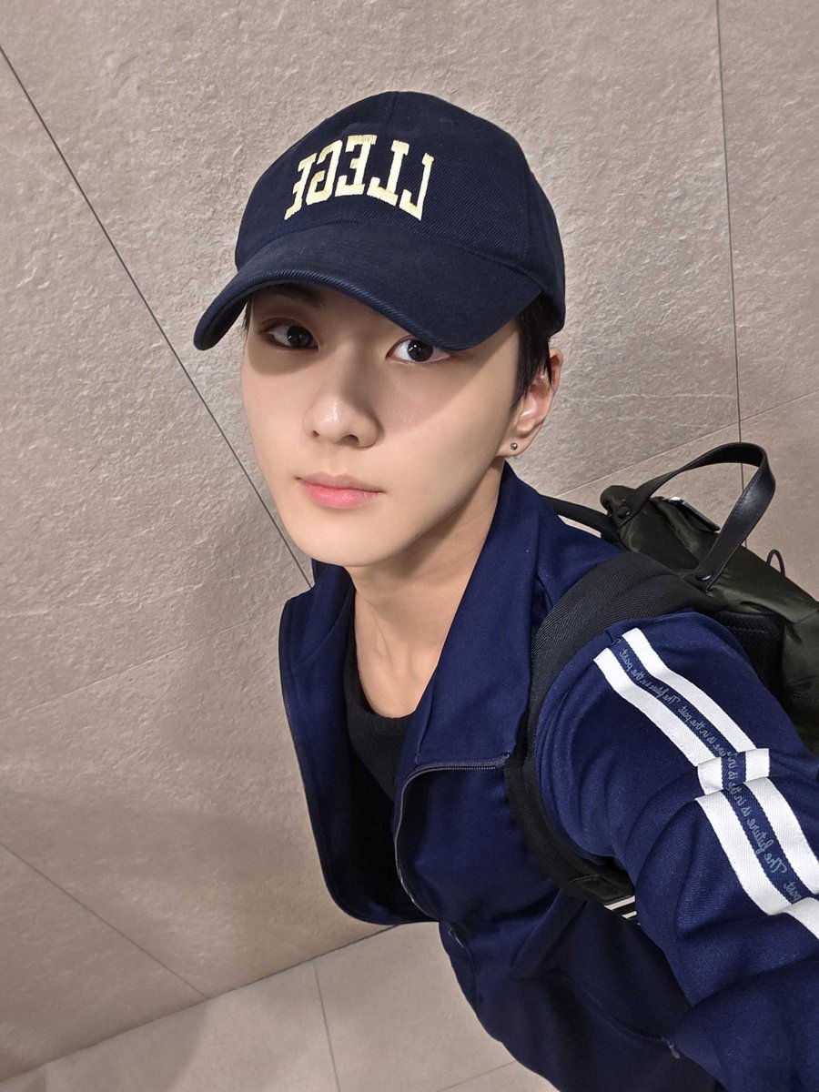 9arden1's tweet photo. 추구미가 체대생이엇던 시절
양정원 셀카... https://t.co/z6P8DUyllP