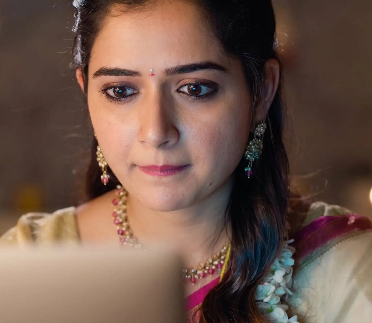 TAMILBULLwo's tweet photo. Frnd Wife: நாக்கு போடுவியா.

Me: ரொம்ப நல்லா நாக்கு போடுவே.

She : நீ என் கூதிய நக்குறதுல உள்ள இருக்கிற கஞ்சி வெளியே தெறிக்கணும்..

Me: நா நக்குன உங்க கூதிக்குள்ள இருக்கிற கஞ்சியோட மூத்திரம் தெறிக்கும் டீ

She: டேய்... Chii poruki https://t.co/NY97eWin1l