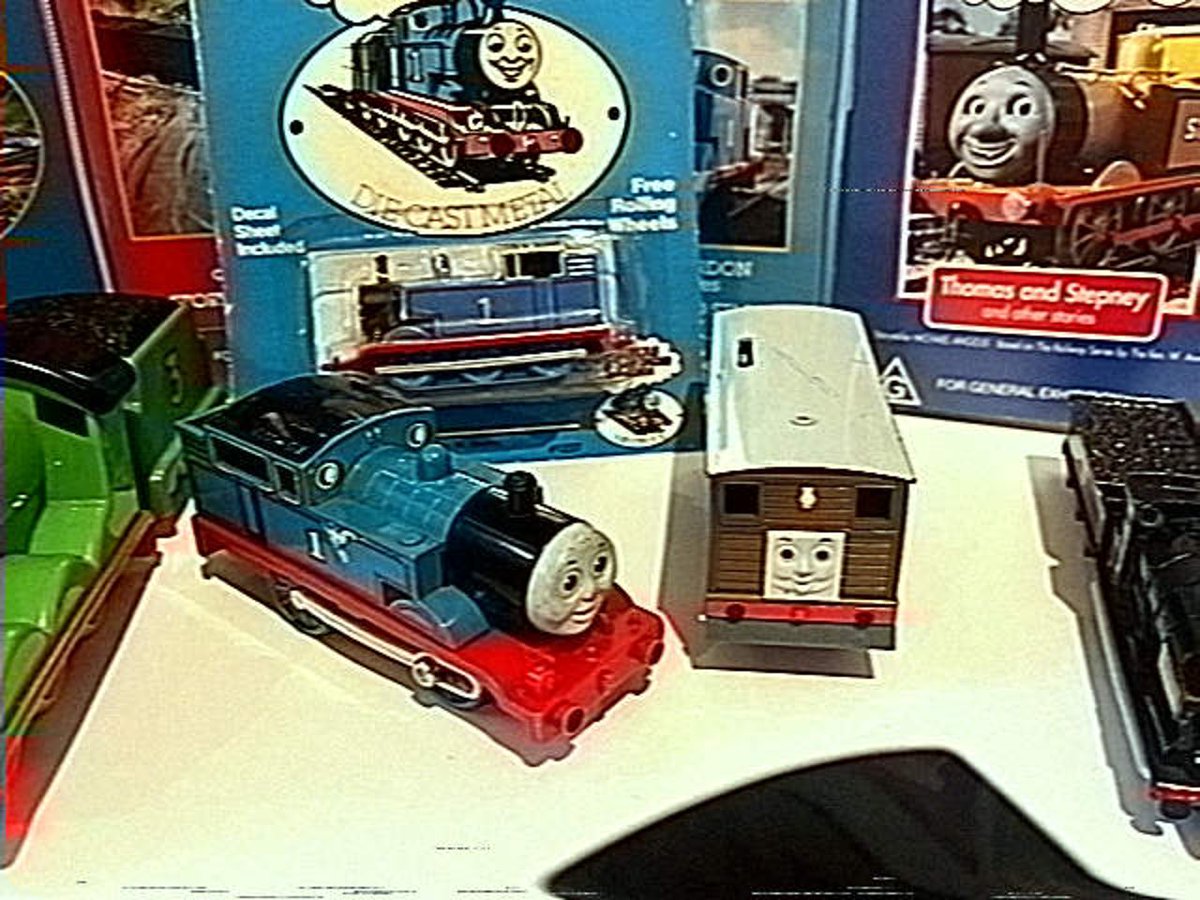 big_buffers's tweet photo. Love old Thomas merch https://t.co/9T34cPxPFL