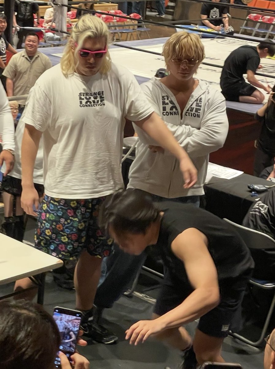 reippeG's tweet photo. 屈強なGuardiansが冷静に対処してておもしろかった😂　#StrangeLoveC  #ddtpro 
（6.28後楽園ホール大会） https://t.co/8hKVynjisP