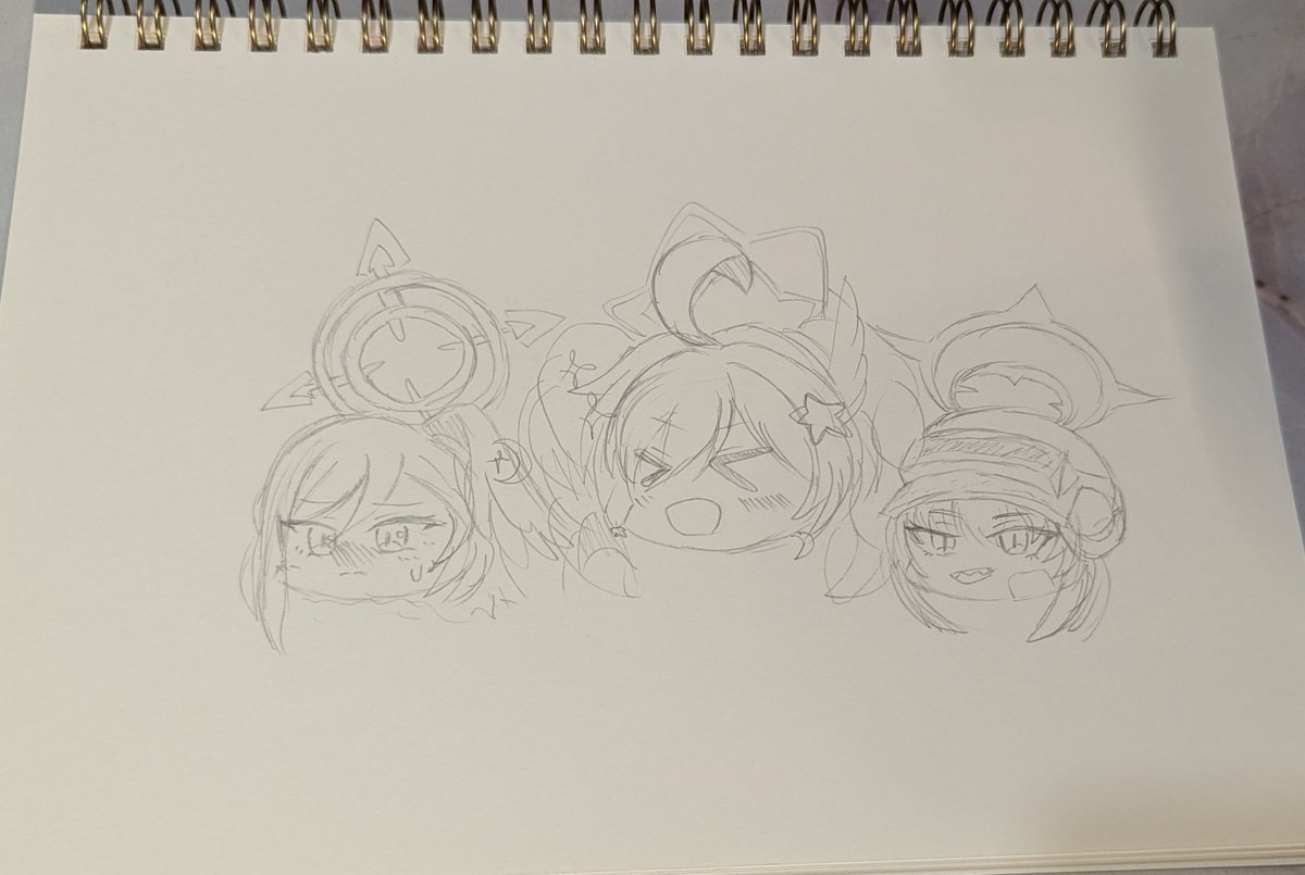 Fto_Yto0068's tweet photo. 魔法少女イベが発表されたブルアカらいぶの時に描いたやつ〜
らいぶ見ながらリアルタイムで描いてたな〜当時ミニキャラ描くのにハマってた名残もある https://t.co/DTxt9haQiw