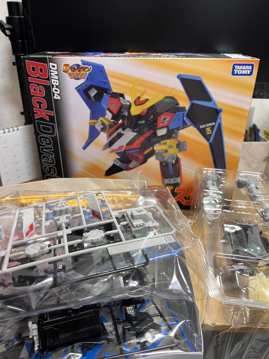 Mecco485's tweet photo. 予約してたお品、今日届いた📦
発売発表から待っておったよ…！

本放送から28年を経て、まさか大人用玩具（15才以上対象）として令和に顕現するとは😭
ガチ恋勢だった28年前の小学校女児の私に見せてやりたい🥹
（まだ組み立てもないのに、我慢できなくて音声ユニットの新録音声聞いてる） https://t.co/fKc8zzmZUh