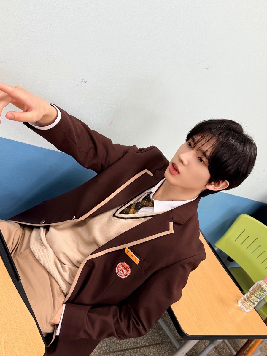 maymeekang's tweet photo. [#카엘] 김남훈 학생

#LUNstagram #루네이트 #김부장 #AgentKimReactivated https://t.co/t3aMmWesku