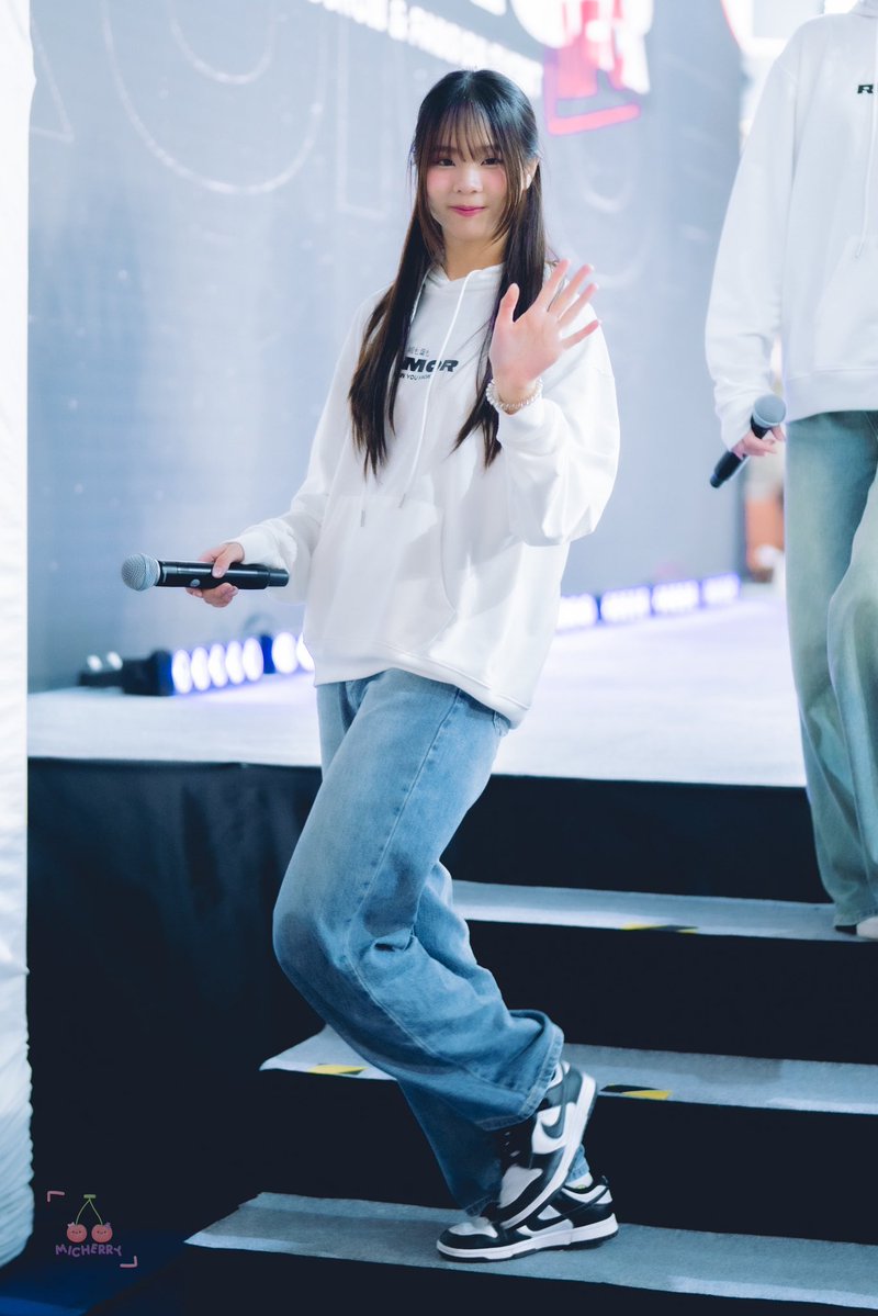 aof_slur's tweet photo. รอที่จะได้เจอ

🤍🍵
#MichaBNK48
#BNK48 https://t.co/yWpIwCPVxJ