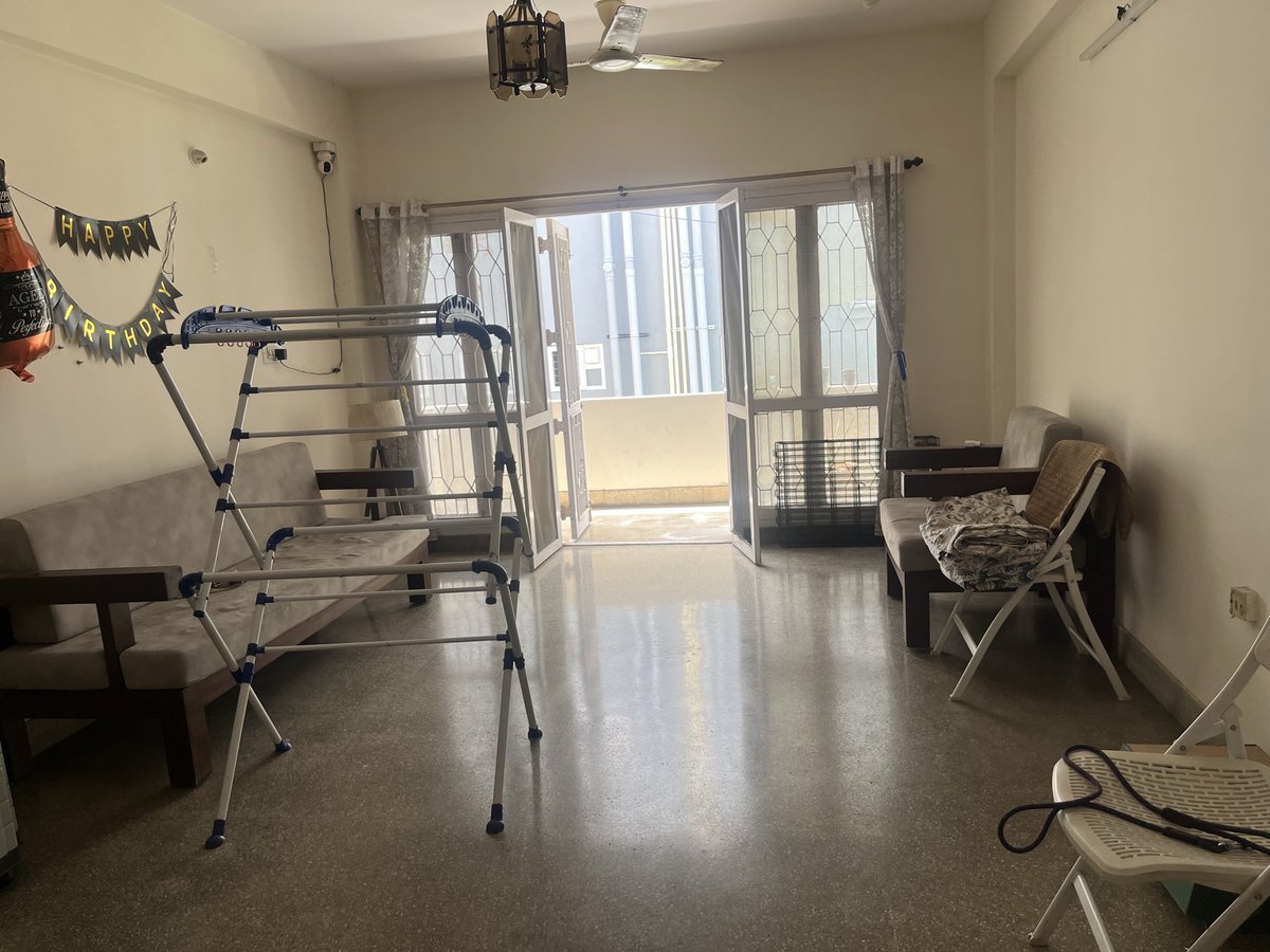 AnnetteDsilva's tweet photo. @fmrbangalore Female Flatmate Required. 2 BHK in Victoria Layout

📍 Santosh Apartments, Palmgrove Rd, Bengaluru 560047
 
Rent: ₹23,500/month (fully furnished, except your bedroom furniture)

• 5 mins to Brigade Rd &amp; MG Road
• Must be comfortable with one dog 🐶

📞 9885434477 https://t.co/NTDEY7dxBM