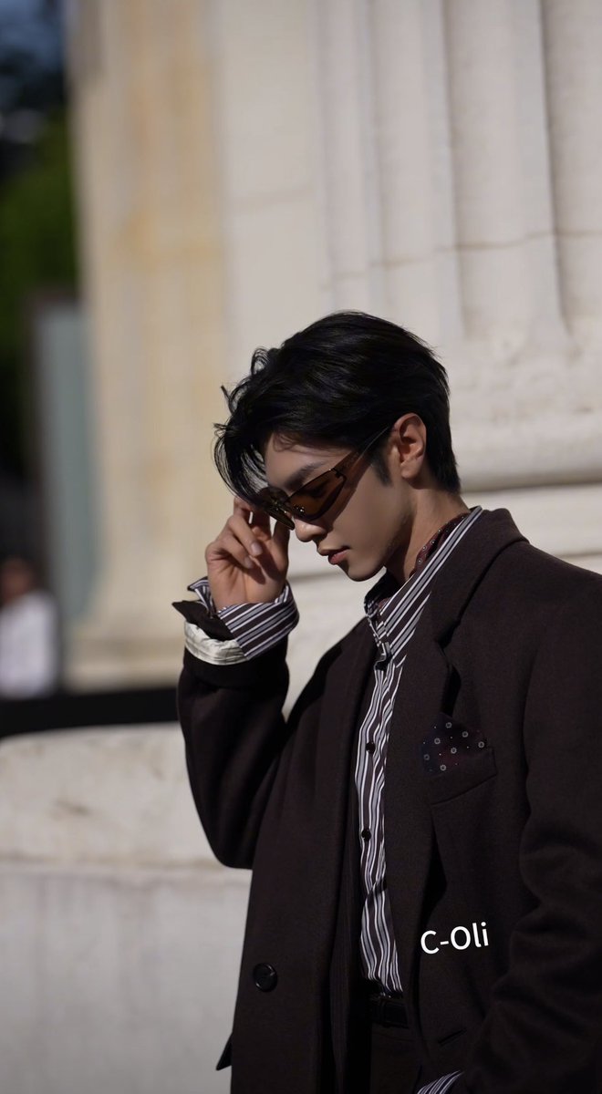 love_100_dramas's tweet photo. Unbelievably handsome!! 

#ChenZheyuan https://t.co/kylHHC993e