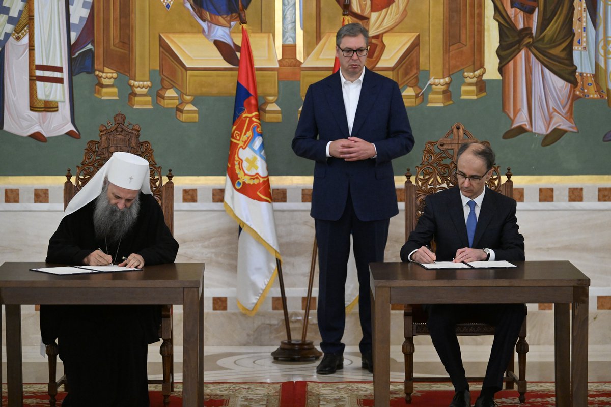 sns_srbija's tweet photo. Председник Републике Србије Александар Вучић @avucic изјавио је да без Храма Светог Саве ни српски народ, али ни српска држава не би могли да опстану.
https://t.co/DJddvLaf9h https://t.co/di4b4BFlVM
