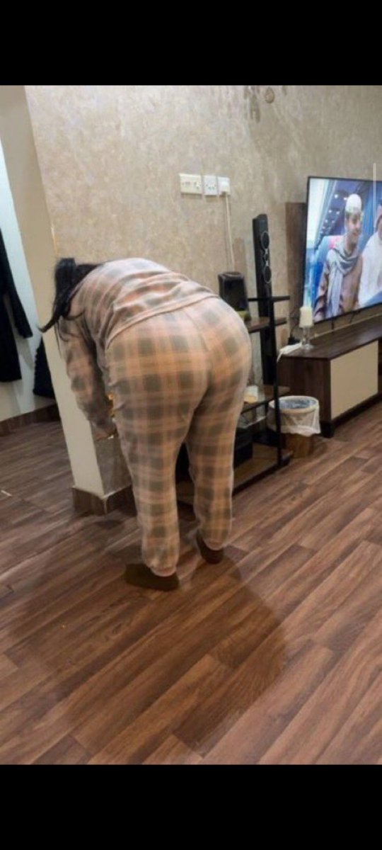 daddy4vdu's tweet photo. مكوة امك كبرت من كثر ما ركبتها اااححححح https://t.co/WjiTM0tsh0