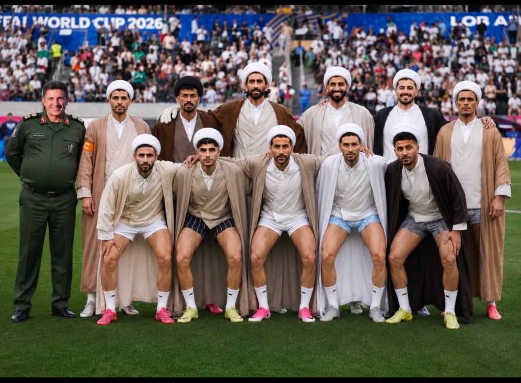 Khanoome_Aleff's tweet photo. تموم شد؟ خیلی تاثیرگذار بود😂
حالا برگردین آخورتون ، پرچم بگیرین عرعر کنین
یونجه تونم آمریکا از قبل فرستاده😂😂😂 https://t.co/pSfiN3NpVl