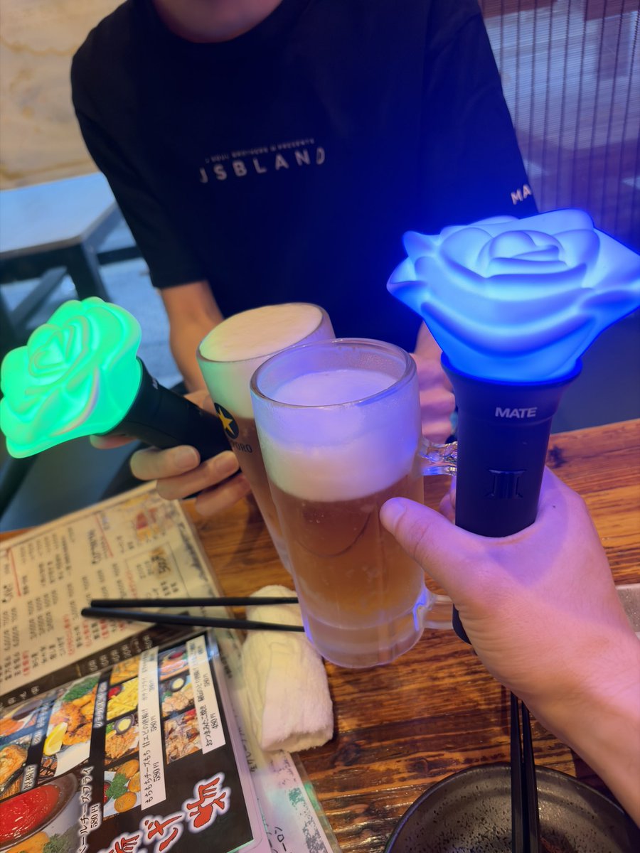 RILA_CDL's tweet photo. 東京二日目🌹🍻 https://t.co/RTThTvoESc