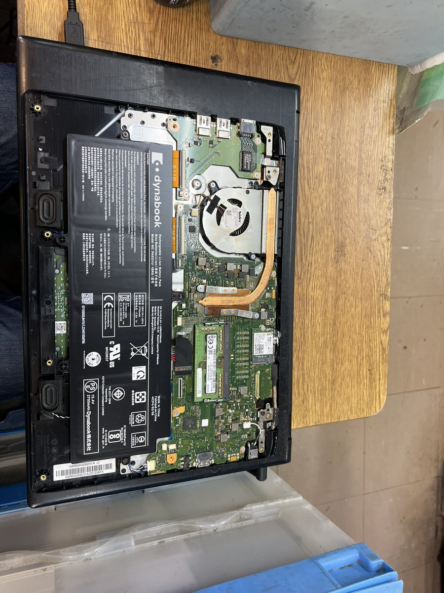 ハズレていたケーブル挿したけど電源入らずなのだ_φ(・_・ バッテリー