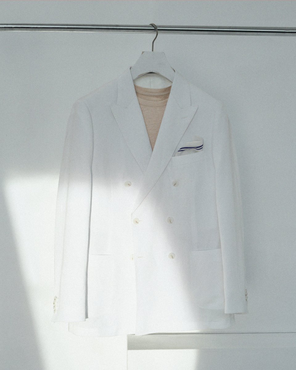 MANGO_Man's tweet photo. Tailoring, reimagined for warmer days and a slower pace. Discover the collection at https://t.co/n17tLa9pEj
Jacket: 37071405 & 37051358
Sandals: 37071370
#MangoMan https://t.co/tSo48pTayZ