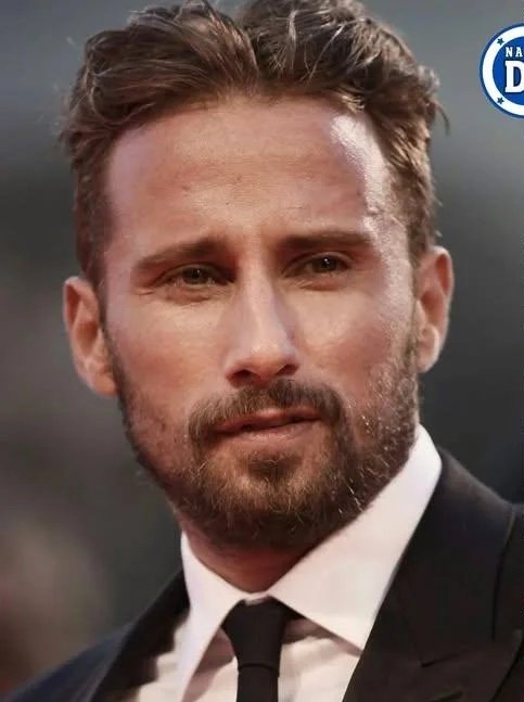 KijCilic's tweet photo. @GunnerDobbins The saddest part of movie Krem is that actor without make-up looks pretty much like his comic counterpart.
I think they came up with movie design after casting him https://t.co/XDUUdWkPbO