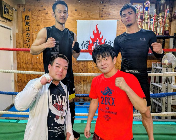 latteeemm's tweet photo. 先月タイトルマッチで戦った海老原選手にお誘いいただき、千葉まで出稽古へ🥊

同階級の地下格闘技チャンピオンともガチガチにMMAのスパーリングが出来て、大変勉強になりました🙇

年齢的にはそろそろ引退ですが、闘いからしか得られない栄養があるので、そこをどうするかが悩みどころです😟 https://t.co/BQz3ds3n5K