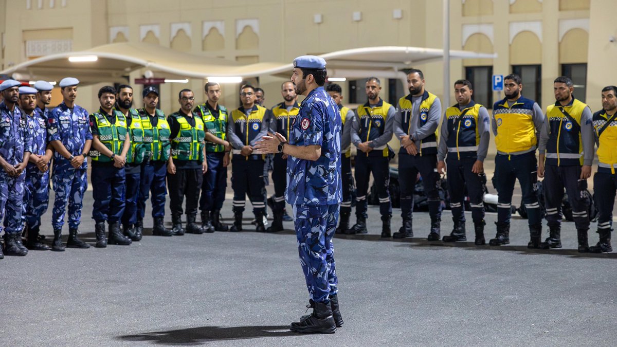 ISF's tweet photo. في إطار المبادرات الإنسانية التي تقودها دولة قطر لدعم الجهود الدولية الرامية إلى إغاثة المتضررين من الكوارث والأزمات الإنسانية، وتحت إشراف مجموعة البحث والإنقاذ القطرية الدولية التابعة لقوة الأمن الداخلي (لخويا)، يشارك فريق من الدفاع المدني السوري، وعدد من المتطوعين من مركز قطر التطوعي، في عمليات البحث والإنقاذ ضمن الجسر الجوي الذي سيرته دولة قطر إلى جمهورية فنزويلا البوليفارية، دعما لجهود الاستجابة للزلزالين اللذين ضربا العاصمة الفنزويلية كراكاس.

وتأتي مشاركة الفريق السوري ضمن المهمة التي تقودها مجموعة البحث والإنقاذ القطرية الدولية امتدادا للتعاون القائم بين الجانبين في مجالات البحث والإنقاذ والاستجابة للكوارث، بما يعزز توحيد الجهود الميدانية، والاستفادة من الخبرات المتخصصة، ورفع كفاءة تنفيذ عمليات الإنقاذ والاستجابة الإنسانية وفق أعلى المعايير الدولية.

كما تأتي مشاركة المتطوعين في هذه المهمة بعد اجتيازهم برنامجا تدريبيا متكاملاً لتأهيلهم على عمليات البحث والإنقاذ العمراني، تحت إشراف مدربين متخصصين من مجموعة البحث والإنقاذ القطرية الدولية. #لخويا