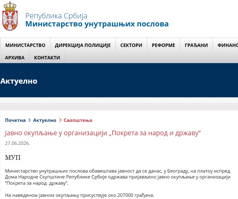 SasaRadulovich's tweet photo. Власт је доживела тежак фијаско синоћ. Оно што је трагично по Србију је да се МУП поново толико обрукао и понизио себе и државу у тужном покушају да сакрије фијаско власти. 

Синоћ испред скупштине тешко да је било 10% процене МУП-а. Могуће је да је у аутобусима било још толико, али ти људи се испред скуптине појавили нису.

Па пошто сви виде фијаско, крену кампања ботова власти да се шири ова смешна, аматерска фотомонтажа Карлеуше на којој се види ушће река у правцу Булевара.

Свака власт пада када више не може ни да покраде онолико колико је изгубила подршку. Ова власт која је развила најнапреднију технологију крађе избора, више не може да покраде онолико колико јој је потребно. Зато и не расписује републичке изборе.

Ако има још трезвених глава у урушеним институцијама система и структуре државе, било би добро да размисле о овоме. Цар је го. Сам је организовао скуп желећи да прикаже како је јак и остао је го. Јер народ ово више неће ни за дневницу.