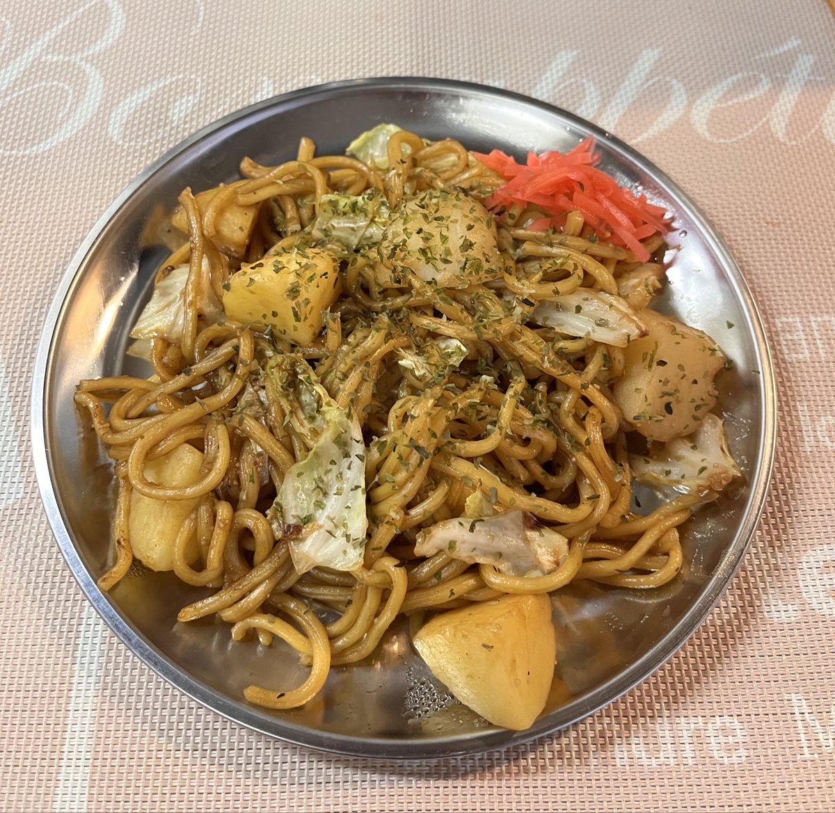 hiralinmk3's tweet photo. 〜ポテト入り焼きそば ＆ フライドポテトすしのこ味〜

#HIRASキッチン2026 https://t.co/8lw7RvXLrr
