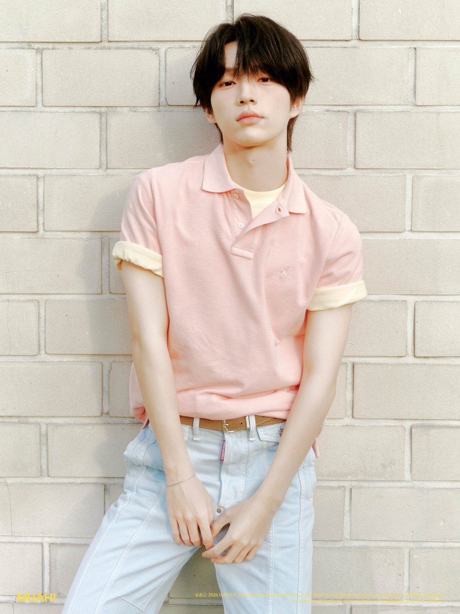 Jilnyu's tweet photo. Decided to wear pink because it makes everything look a little sweeter. 🩷 https://t.co/eTrGxFWrVX