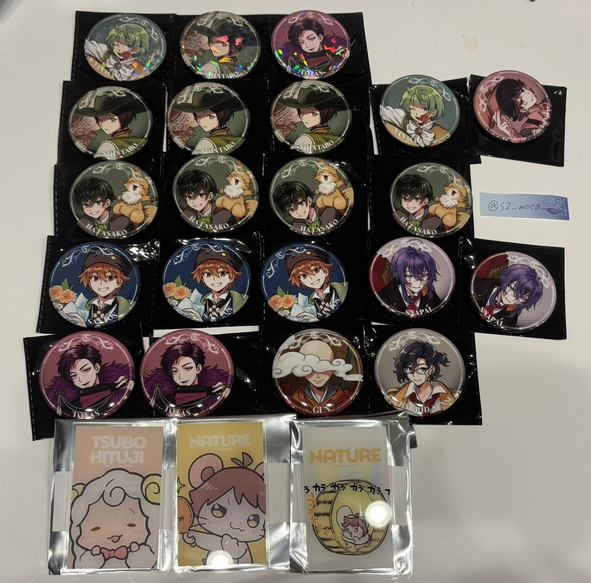 S2_moca__'s tweet photo. #高田村交易所交換譲渡 
【2周年缶バ】
【パートナーズアクリルカード】

【求】🧸🍫か定価＋送料

【譲】画像のもの
🚩🦊`´ 🏹💐は交換のみ
ホロ⇆ホロ

郵送のみ https://t.co/BcHKjDRbJp