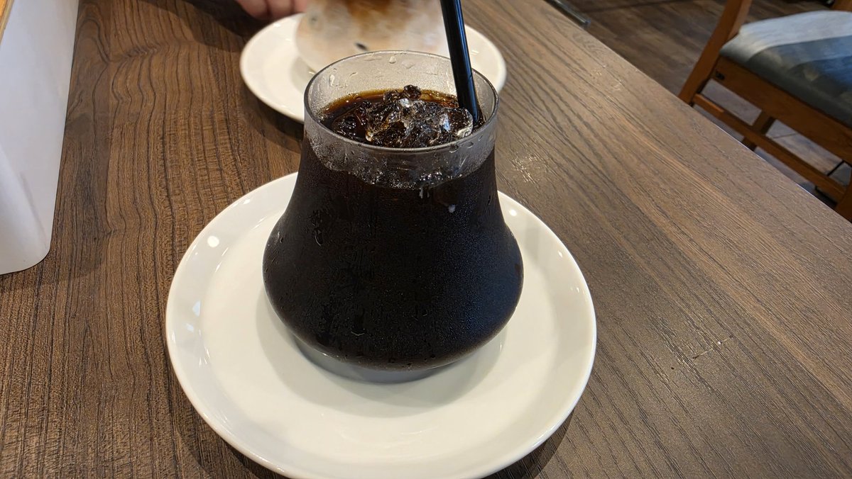 SGTTAKA's tweet photo. 市川の某人気ベトナム料理。
ちょい待ちで入れた。
調味料とか良くわからない(-_-;)

#ベトナム料理 https://t.co/HawsCbKN5E